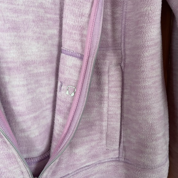 Light Purple Women’s Calvin Klein Performance Zip Up Fleece. Medium - Picture 4 of 4